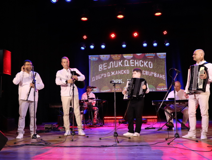 Великденско добруджанско надсвирване
