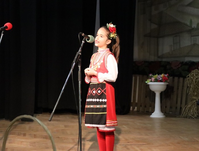 Фолклорният конкурс „Иван Георгиев“ отново събра млади певци и кавалджии в Дъбовик